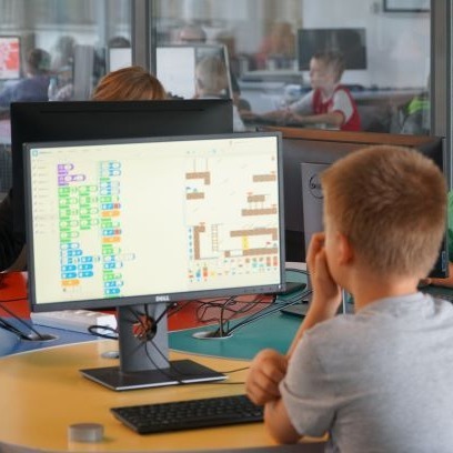 Zajęcia dla dzieci Programowanie przez zabawę z aplikacją PixBlocks w Warszawie